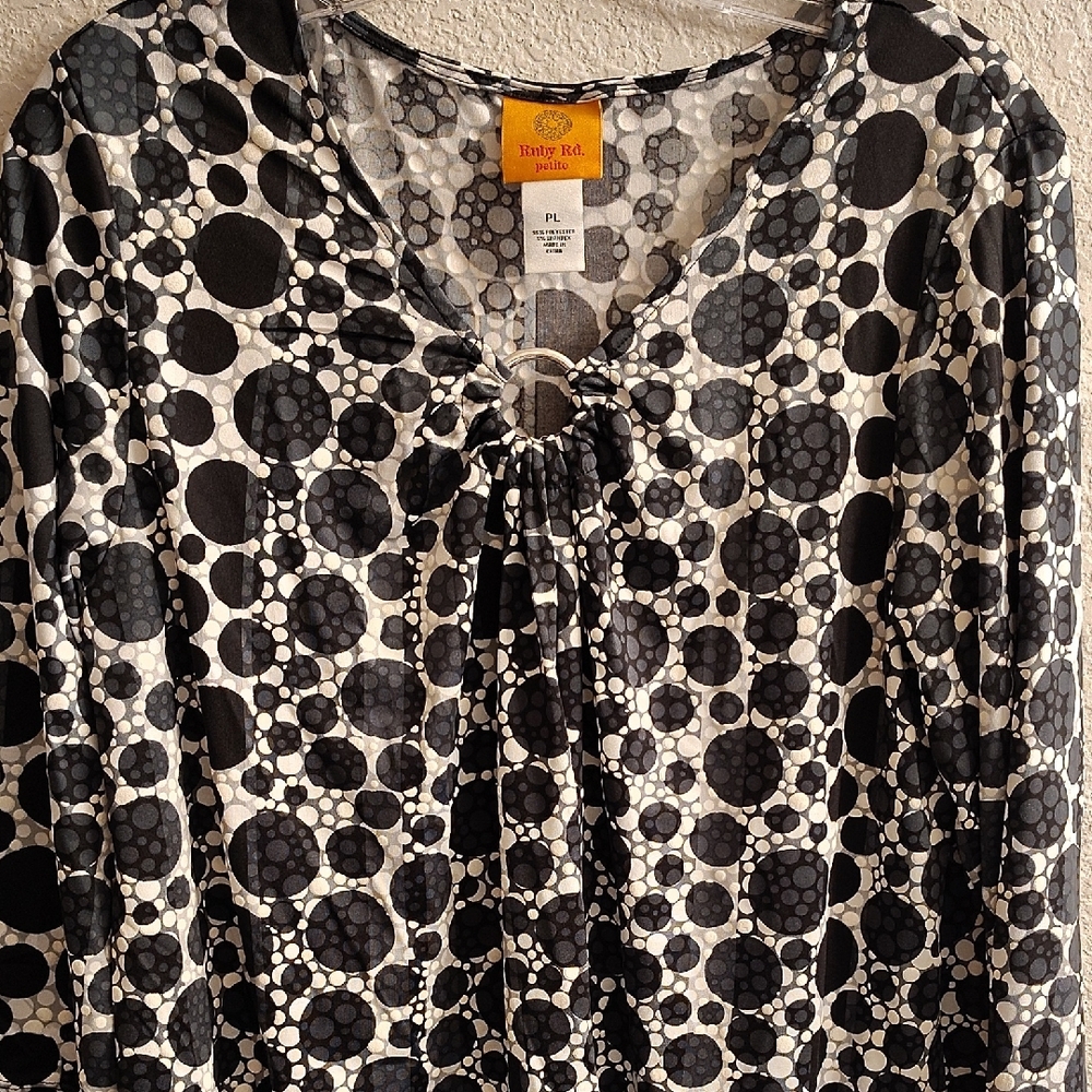 Ruby Rd. Black and White Patterned Blouse NWT - image 8